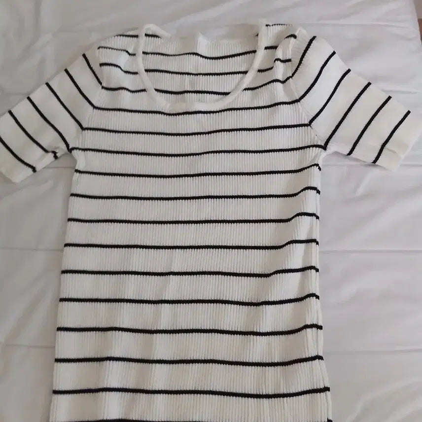 [BUNJANG] Striped Short Sleeve T-Shirt / 단가라 반팔티