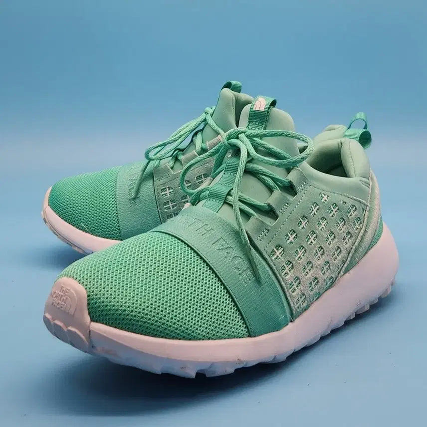 [BUNJANG] The North Face Mountain Women's Sneakers (Size 245) / bb 노스페이스 마운틴 여성스니커즈245