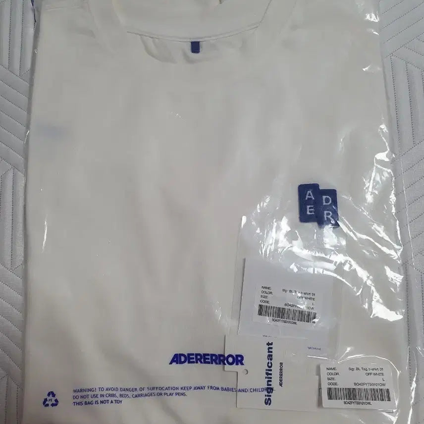 [BUNJANG] Ader Error Signature Logo T-Shirt White L / 아더에러 시그니처 로고 반팔 티셔츠 화이트 L