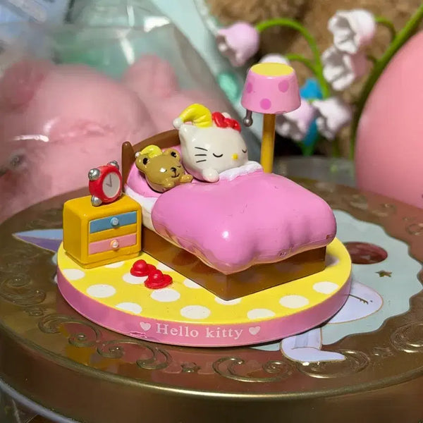 [BUNJANG] Sanrio Hello Kitty Diorama Figure Vintage / 산리오 헬로키티 디오라마 피규어 고전
