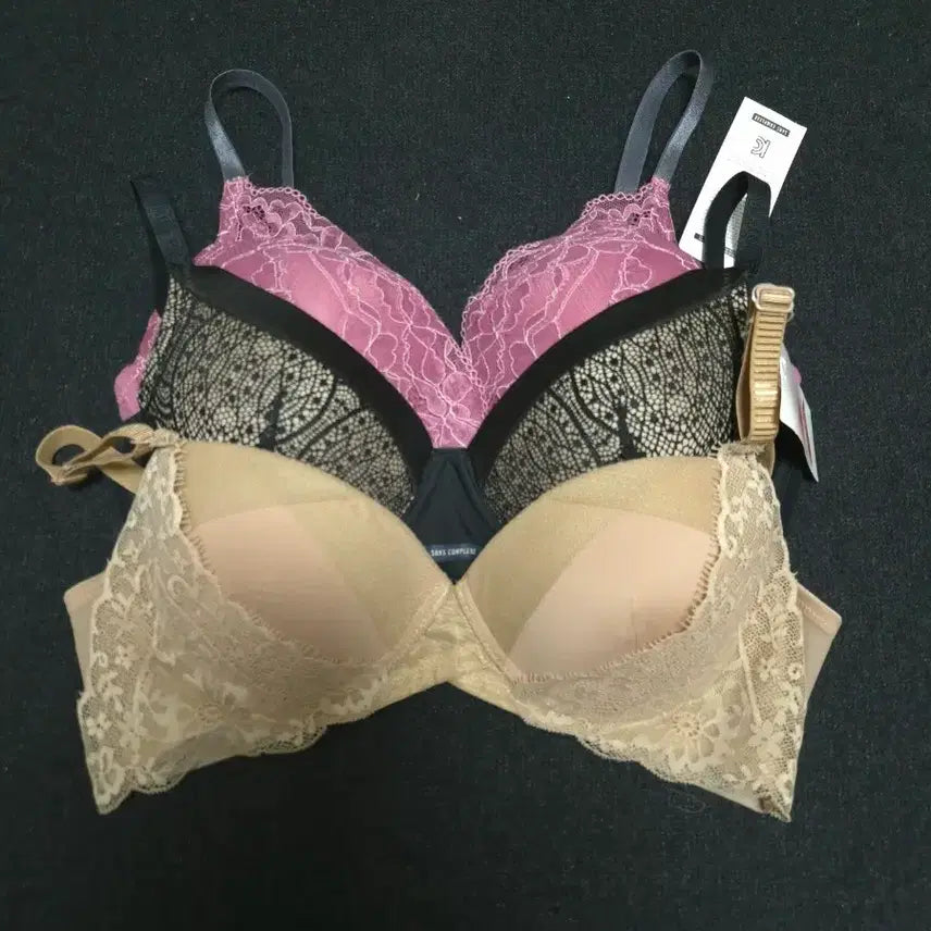 [BUNJANG] Victoria Studio Lace Bra and Panty 3-Set Bundle / [80D] 빅토리아스튜디오 외 레이스 브라팬티 3세트 일괄