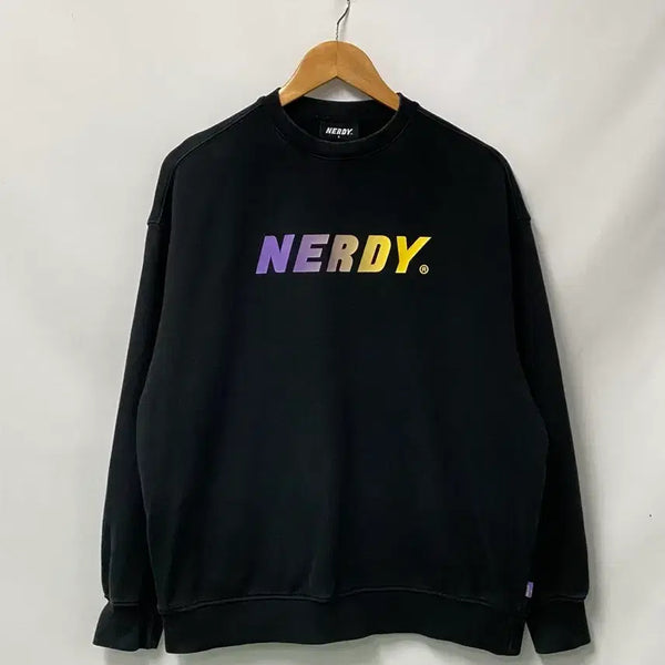 [BUNJANG] NERDY Hologram Logo Sweatshirt Black S / 106.NERDY 널디 홀로그램 로고 맨투맨 블랙S