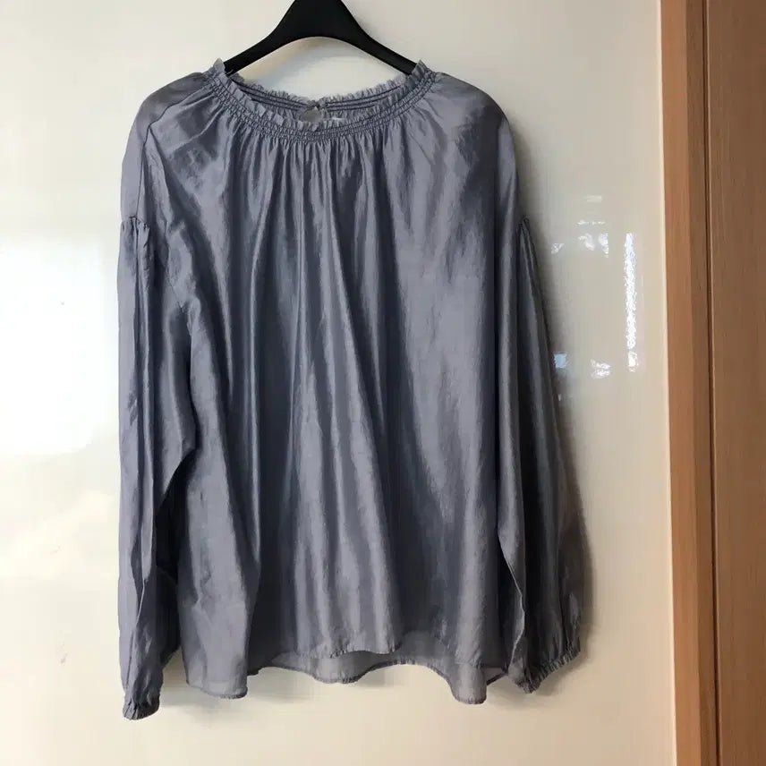 [BUNJANG] Powder Blue Round Sheer See-through Blouse / 파우더블루 라운드 쉬어 시스루 셔츠 블라우스 올드머니룩 하객룩 출근룩