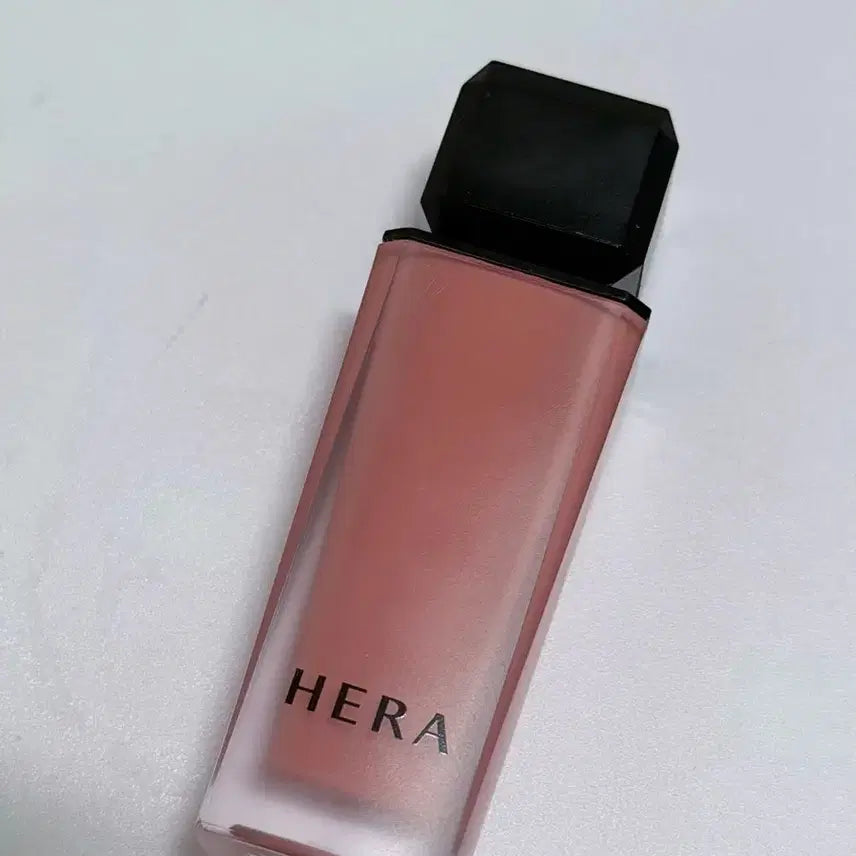 [BUNJANG] Hera Sensual Powder Matte Liquid Tint 213 Peach Chic / 헤라 센슈얼 파우더 매트 리퀴드 틴트 213피치시크