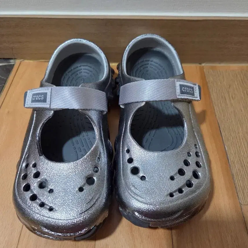 [BUNJANG] Crocs Mary Jane Shoes (US Women's 6 / KR 220mm) / 크록스 메리제인220