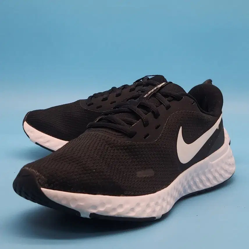 [BUNJANG] Nike Revolution 5 Women's Running Shoes (240mm) / bb 나이키 레볼루션5 여성러닝화240