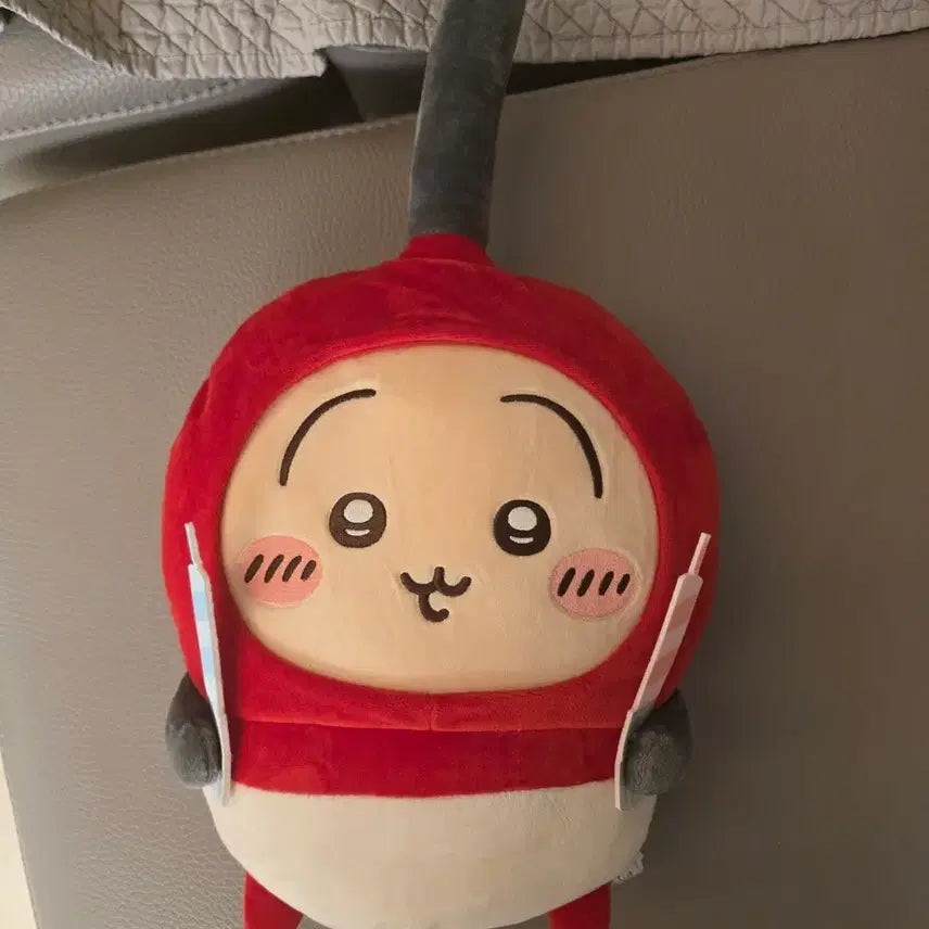 [BUNJANG] Chiikawa Usagi Birthday Cake Candle Lighter Big Plush / 먼작귀 치이카와 생일 케이크 촛불 라이터 big 우사기 인형