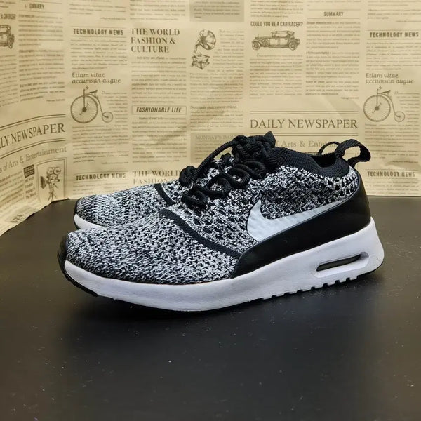 [BUNJANG] Nike Air Max Thea Flyknit Sneakers / 나이키 에어맥스 테아 플라이니트 운동화 230