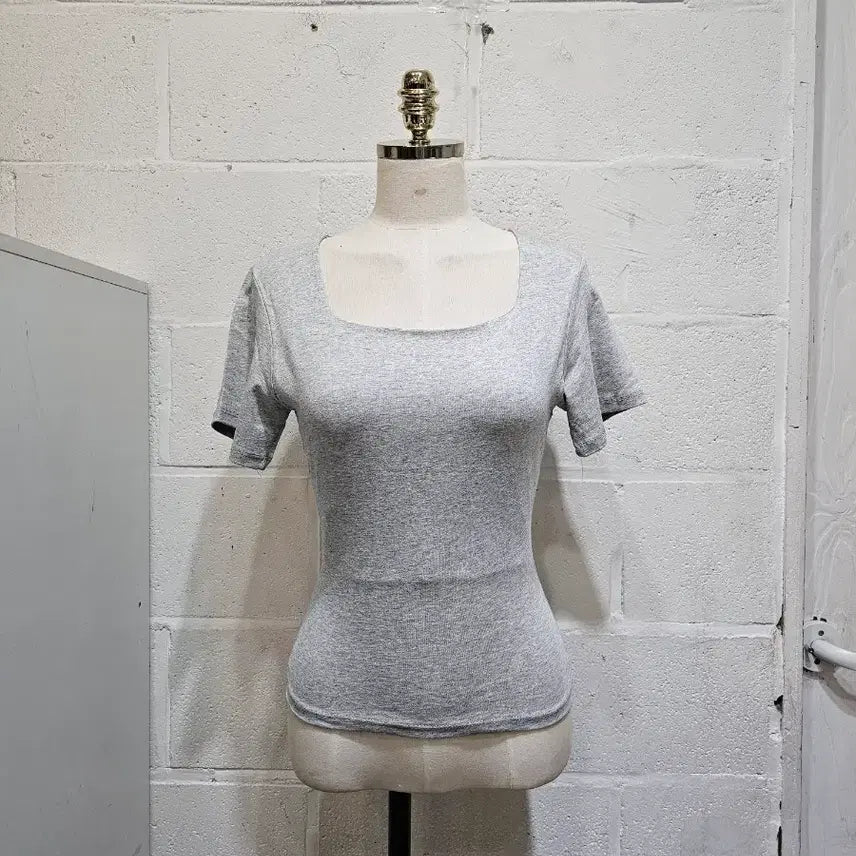 [BUNJANG] U-neck Short Sleeve T-Shirt - Light Gray / 허리라인 무지 가슴이중안감 유넥 반팔- 연그레이