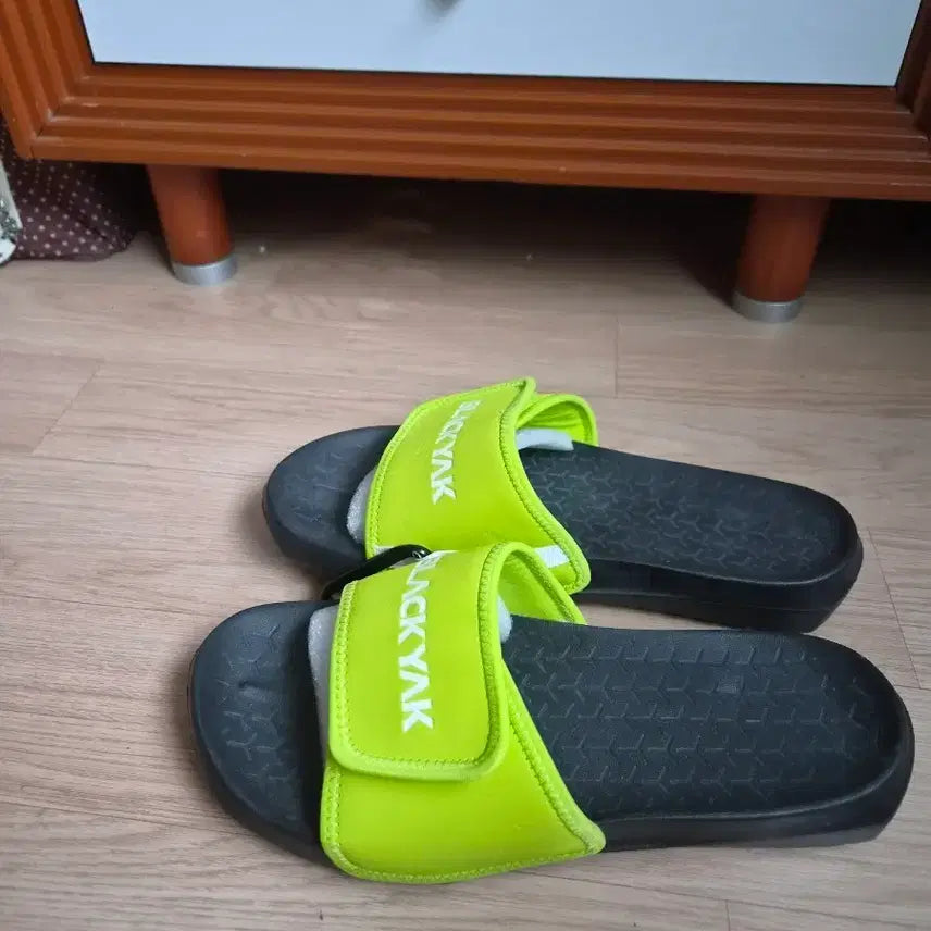 [BUNJANG] Blackyak Supa Lodge #1 Slippers Lime 270mm / 블랙야크 슬리퍼 270
