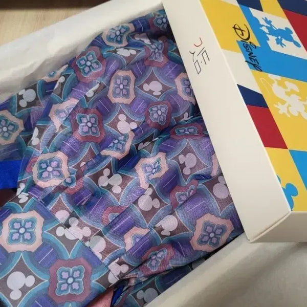 [BUNJANG] Disney Collaboration Hanbok Skirt / 디즈니 콜라보 한복 / 디즈니랜드에서 입으면 예쁠듯..