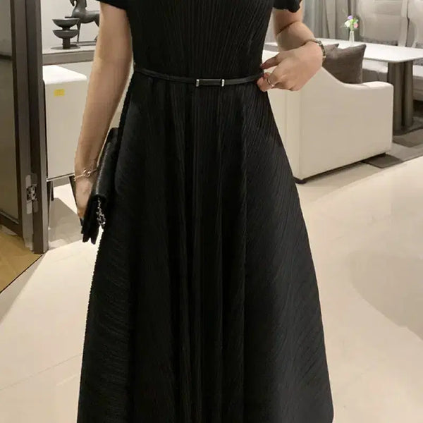 [BUNJANG] Jdemong Pleated Liliah Volume Flare Half-Sleeve Dress Black / 제이드몽 플리츠 릴리아 볼륨 플레어 반팔 원피스 블랙 주름 하객룩 결혼식