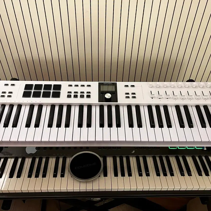 [BUNJANG] Arturia KeyLab Essential 61 Keyboard White / 아투리아 키랩 에센셜 61 건반 화이트