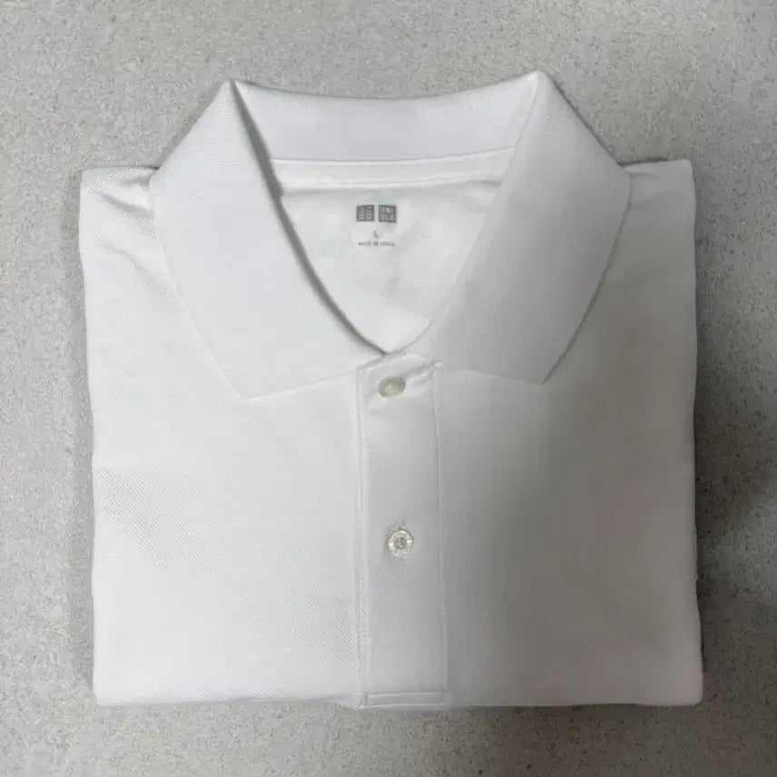 [BUNJANG] Uniqlo White Collar T-Shirt (L) / 유니클로 화이트 반팔 카라티 (L)