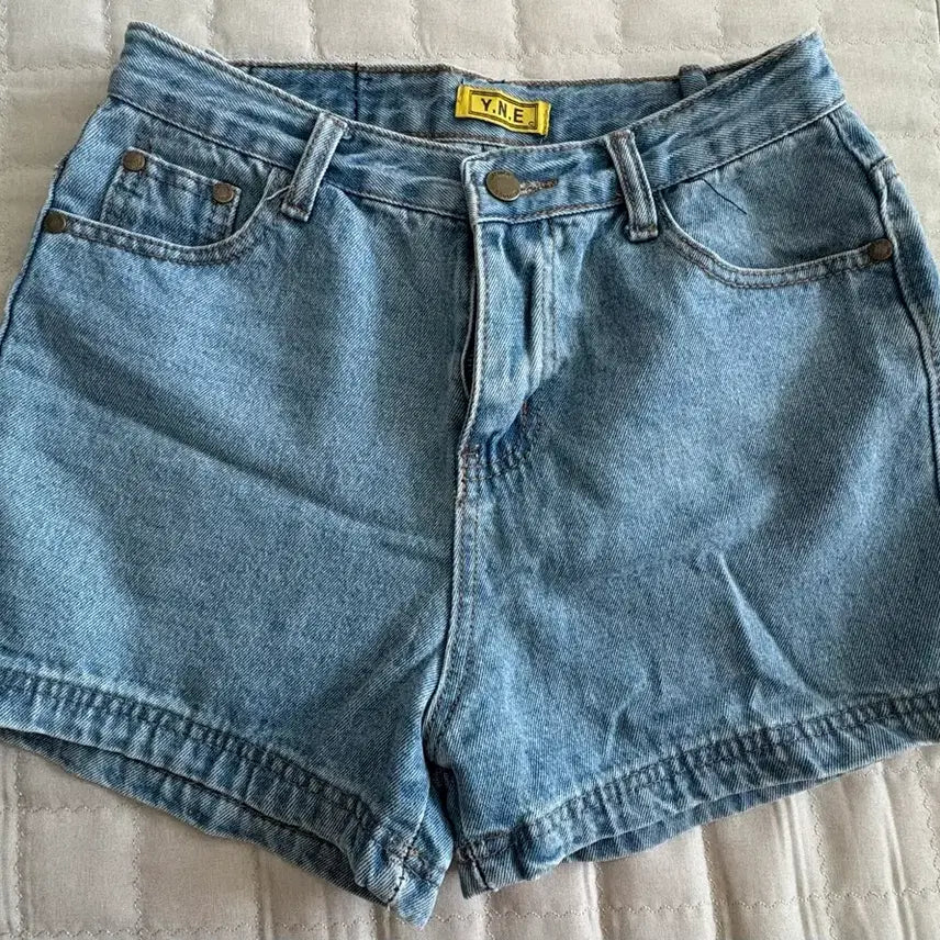 [BUNJANG] Light Wash Denim Shorts / 연청 데님 숏팬츠
