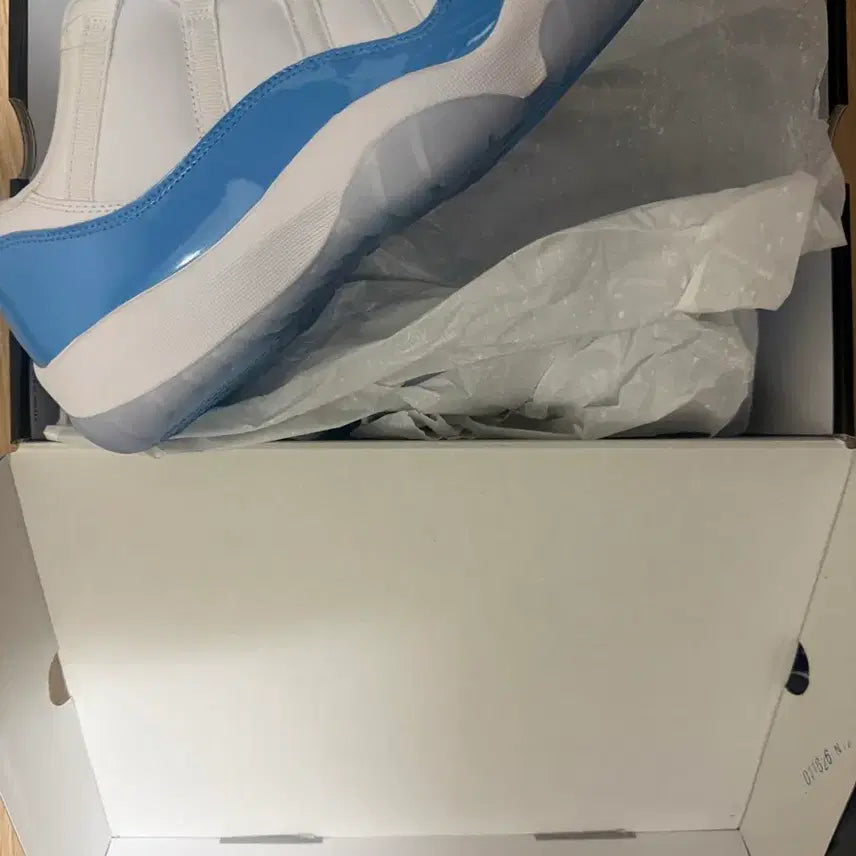 [BUNJANG] Nike Air Jordan 11 Retro Low Men's Shoes / 조던 11 사이즈 295 판매합니다
