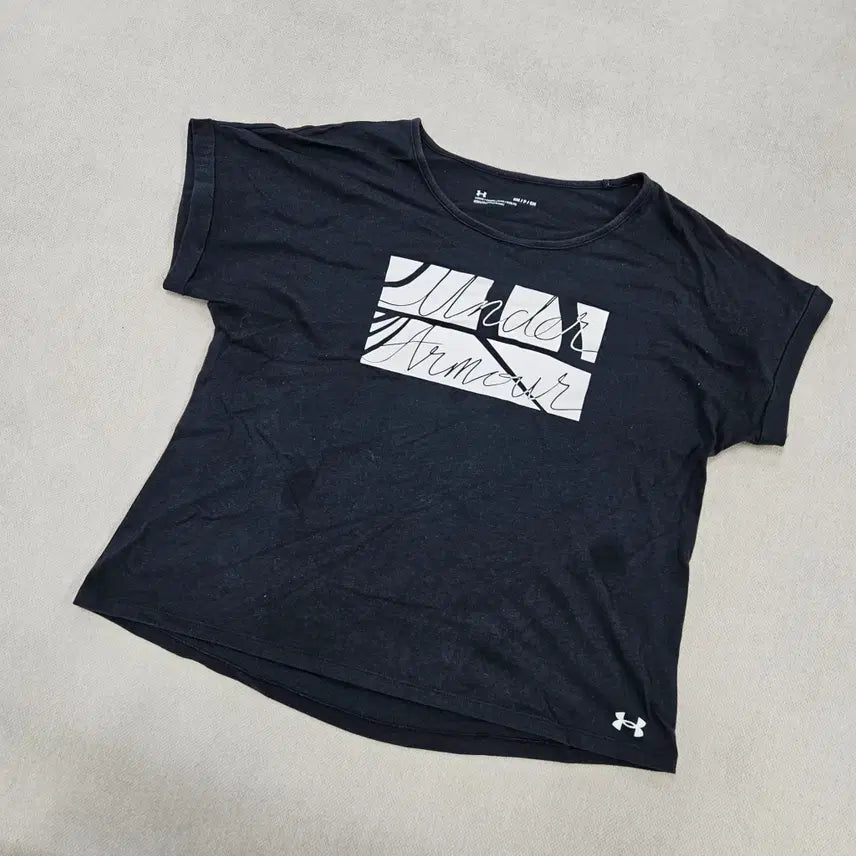 [BUNJANG] SM Under Armour Women's Black Short-Sleeve T-Shirt / SM 언더아머 여성 블랙 반팔 티 0722Y