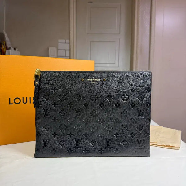 [BUNJANG] Louis Vuitton Monogram Empreinte Daily Pouch Clutch Black M62937 / [20SS]루이비통 모노그램 앙프렝뜨 데일리 파우치 클러치 블랙