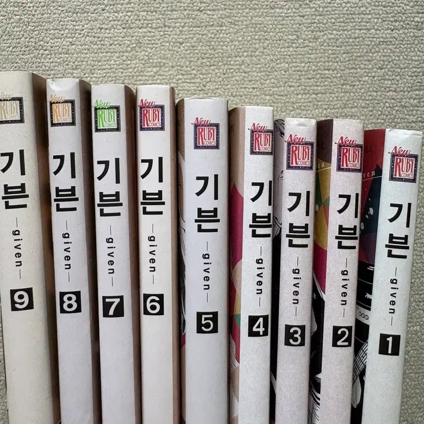 [BUNJANG] Given Manga Volumes 1-9 Bundle Set / 기븐 만화책 1~9권 일괄