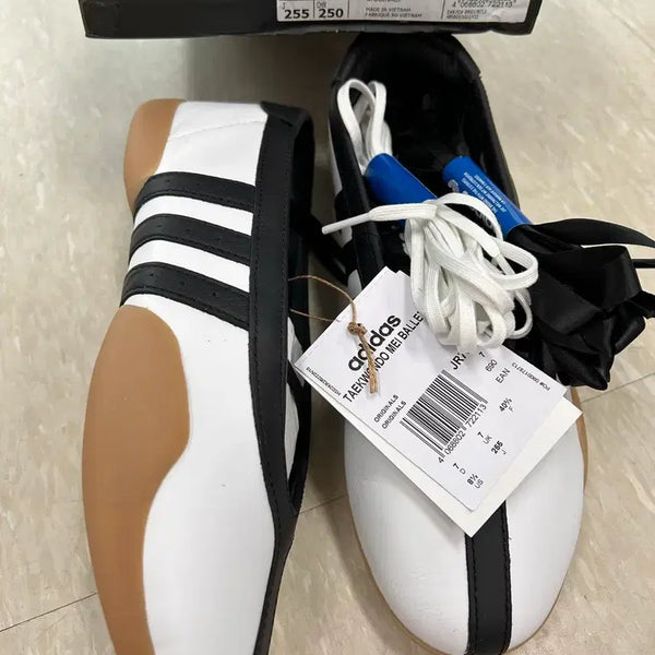 [BUNJANG] Adidas Taekwondo Ballet Shoes JR7030 / 아디다스 운동화 255사이즈 태권도 메이 발레 JR7030