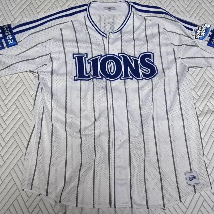 [BUNJANG] Samsung Lions 2024 Old Home Player Edition Uniform - Gu Ja-wook Marking / 삼성라이온즈 24 올드 홈 프페 구자욱마킹 유니폼