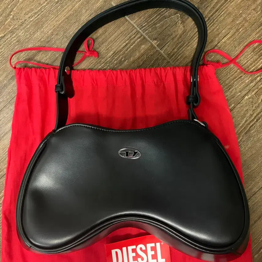 [BUNJANG] Diesel Shoulder Bag Black / 디젤 숄더백 블랙