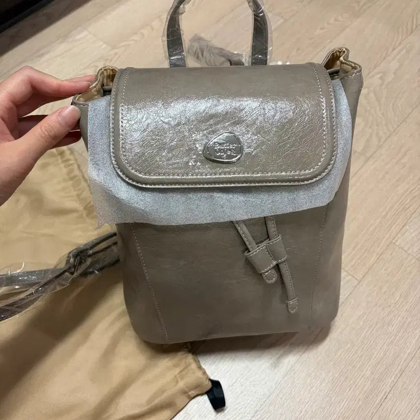 [BUNJANG] BUTTER Object Square Backpack Essential (Brown) / (새상품 택달린)버터 오브젝트 스퀘어 백팩 에센셜(브라운)