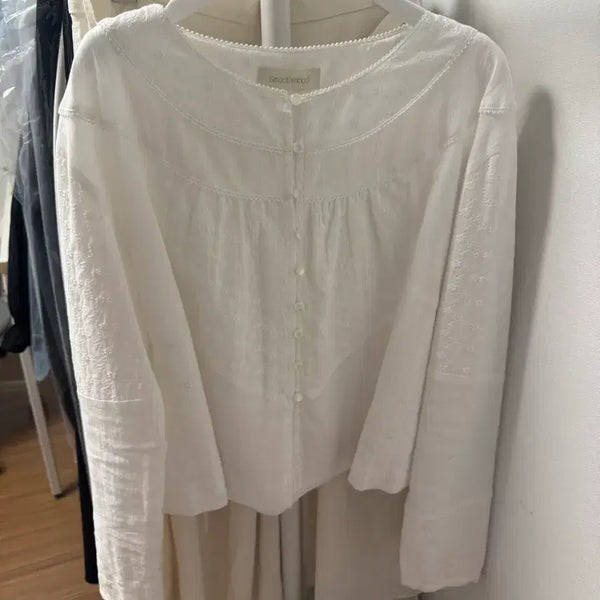 [BUNJANG] Smooth Smooth Blouse / 스무스무드 블라우스