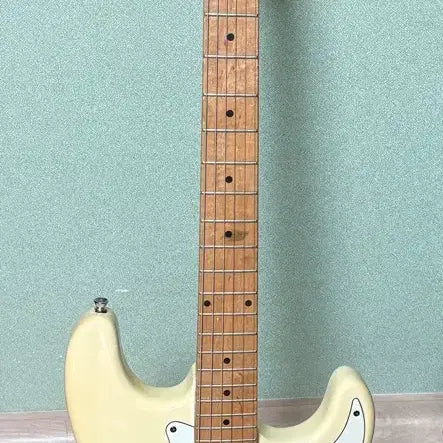[BUNJANG] Squier Stratocaster Electric Guitar / 스콰이어
