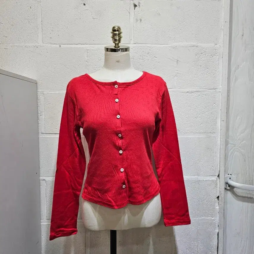 [BUNJANG] Heart Punching Cardigan Long Sleeve - Red / 하트 펀칭 가디건 긴팔- 빨강