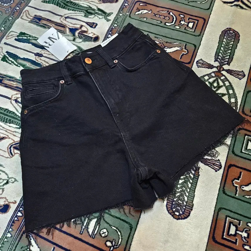 [BUNJANG] Zara High-Waisted Black Denim Shorts EUR34 / 자라(ZARA) 하이웨스트 데님 흑청 숏 반팬츠 Eur34