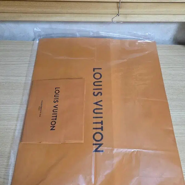 [BUNJANG] Louis Vuitton Large Shopping Bag / 루이비통 대형 쇼핑백 팝니다. +소형 쇼핑백 서비스