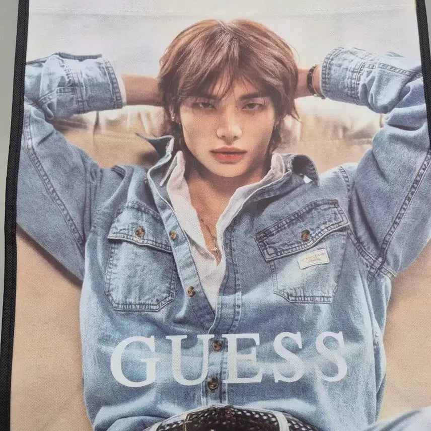 [BUNJANG] Stray Kids Hyunjin Taplin Bag GUESS Collaboration / 스트레이키즈 현진 타포린백