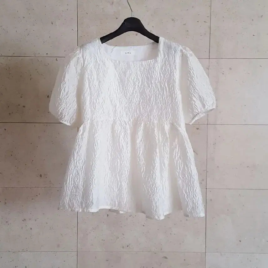 [BUNJANG] Baby Doll Puff Sleeve Cropped Blouse / 베이비돌 소매퍼프 크롭 블라우스