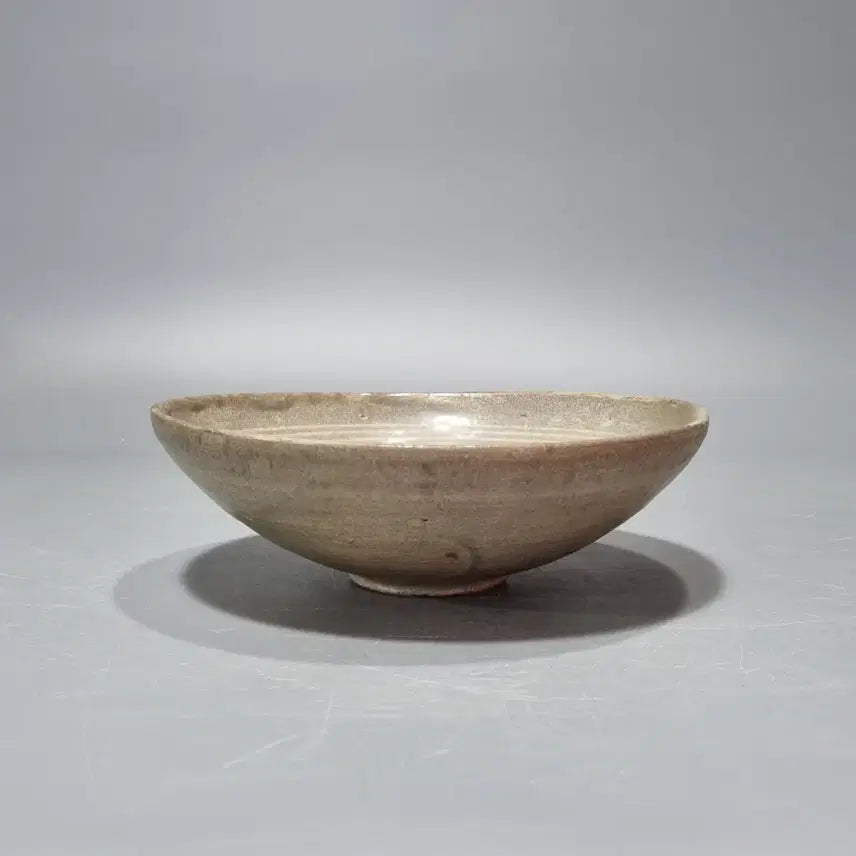 [BUNJANG] 15th Century Joseon Dynasty Buncheong Ware Inhwa Chrysanthemum Bowl / 분청사기 인화문 대접