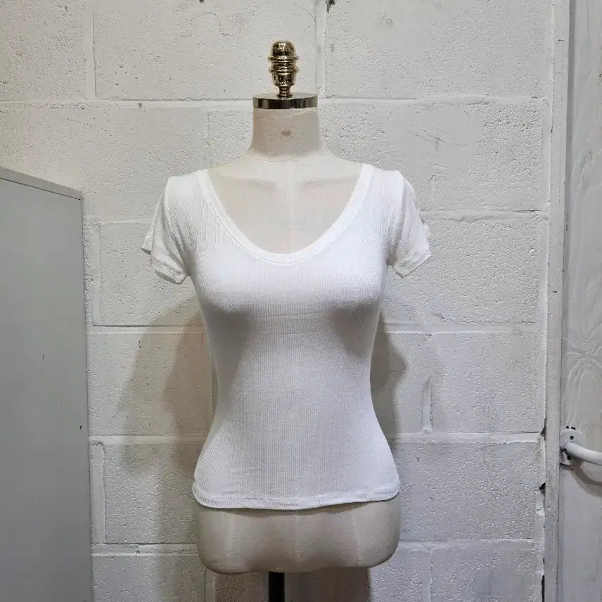 [BUNJANG] Ribbed V-Neck Wide Short Sleeve Top - White / 허리라인 찰랑 와이드 브이넥 골지 반팔- 화이트