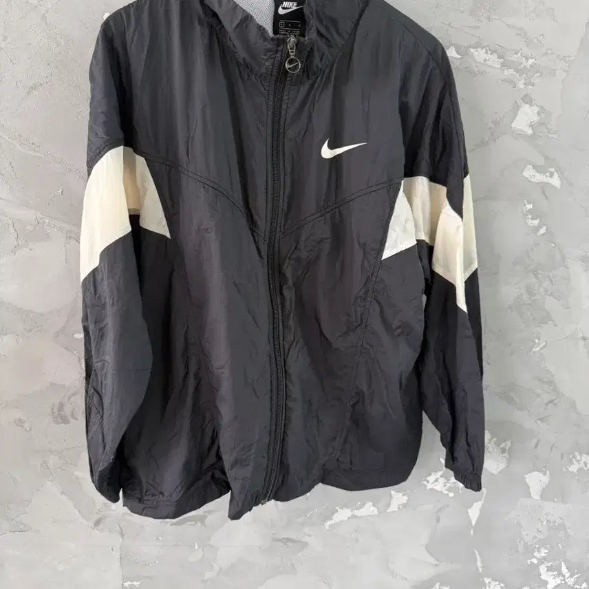 [BUNJANG] Nike Windbreaker Jacket Black/White L / 나이키 바람막이 검/흰색 L
