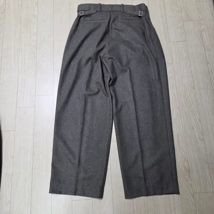[BUNJANG] COS Relaxed Wool Straight Leg Trousers Size 48 / 코스 cos 릴랙스드 울 스트레이트 레그 트라우저