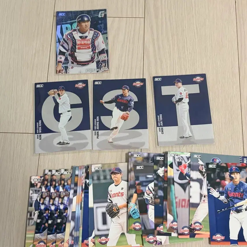 [BUNJANG] KBO Lotte Giants Yoo Kang-nam Holo Card / Kbo카드 롯데자이언츠 유강남 홀로