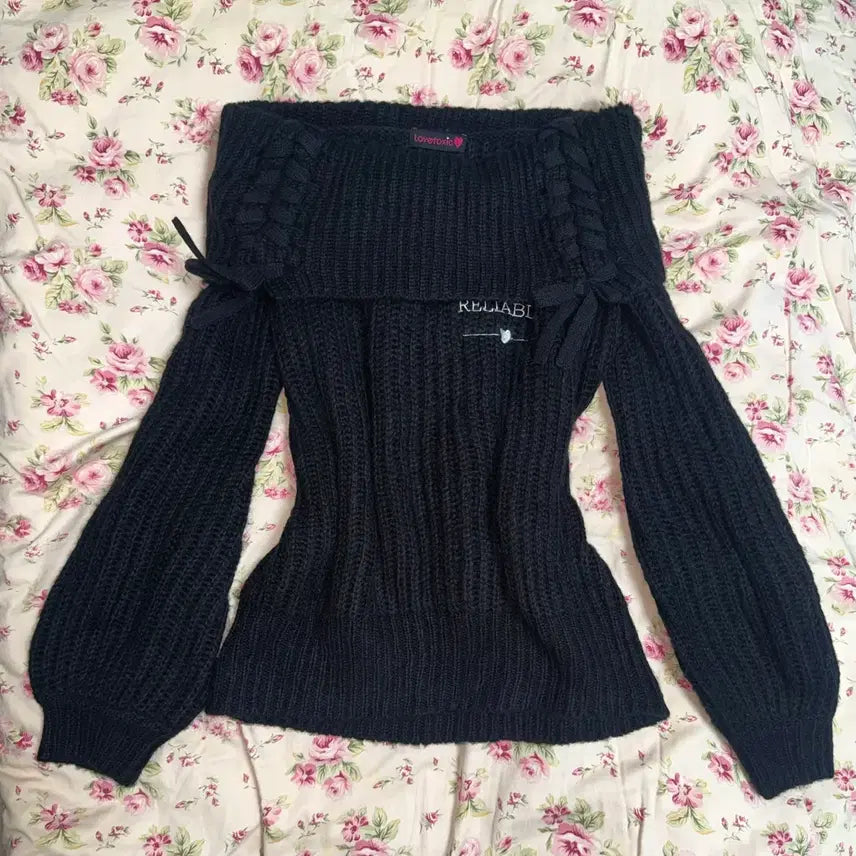 [BUNJANG] Black Off-Shoulder Knit Top / 오프숄더 니트 일본빈티지 로맨틱고딕 고스로리 y2k 공겜여주 갸루