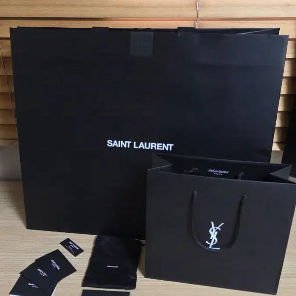 [BUNJANG] Saint Laurent Shopping Bags, Box, and Authenticity Card Bundle / 생로랑 쇼핑백 4개, 박스 1개, 보증서 일괄로 팝니다.