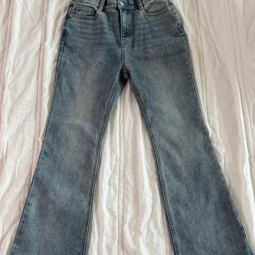 [BUNJANG] MIXXO Bootcut Jeans / 미쏘 부츠컷 청바지