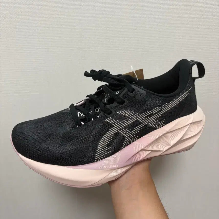 [BUNJANG] Asics NovaBlast 5 Black/Pink Running Shoes (245mm) / 아식스 노바블라스트 5 블랙/핑크 245mm