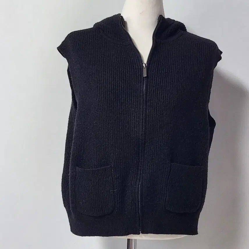 [BUNJANG] NAIN Black Hooded Knit Zip-Up Vest (Free Size) / NAINKOB 블랙 후드 니트 집업 베스트 조끼 Free