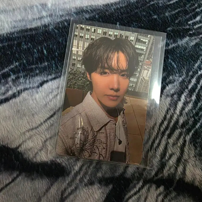 [BUNJANG] BTS J-Hope Arirang Europe Lucky Draw Photocard / [제이홉/호비] 방탄소년단 bts 아리랑 유럽 앨범픽업 럭드 포카