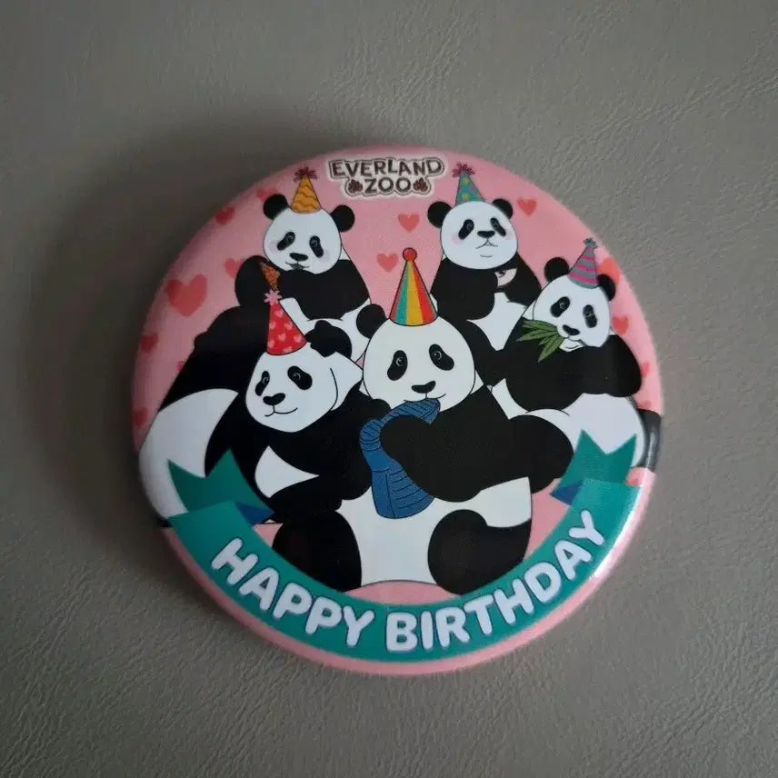 [BUNJANG] Everland Fu Bao Birthday Badge / 에버랜드 푸바오생일뱃지