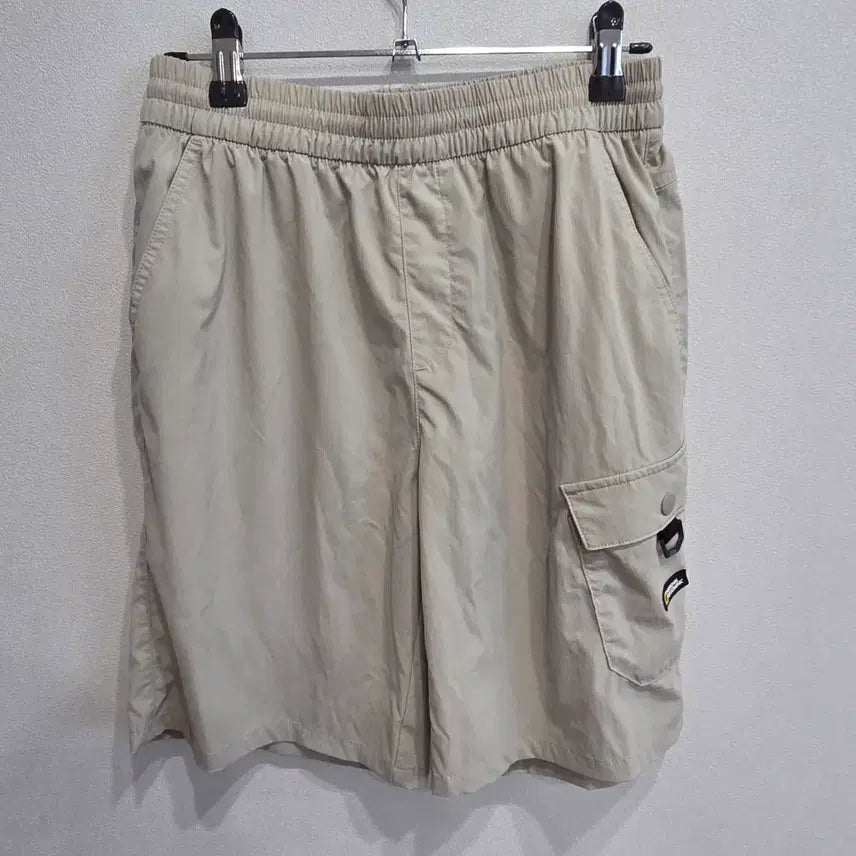 [BUNJANG] National Geographic Beige Cargo Shorts (Size 160) / 내셔널지오그래픽 카고 반바지 베이지 160