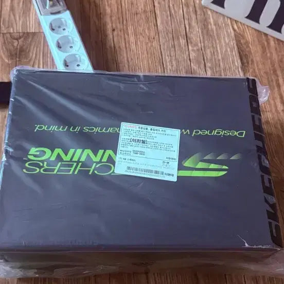 [BUNJANG] Skechers Aero Spark Running Shoes / 스케쳐스 에어로 스파크 운동화 (런닝화)