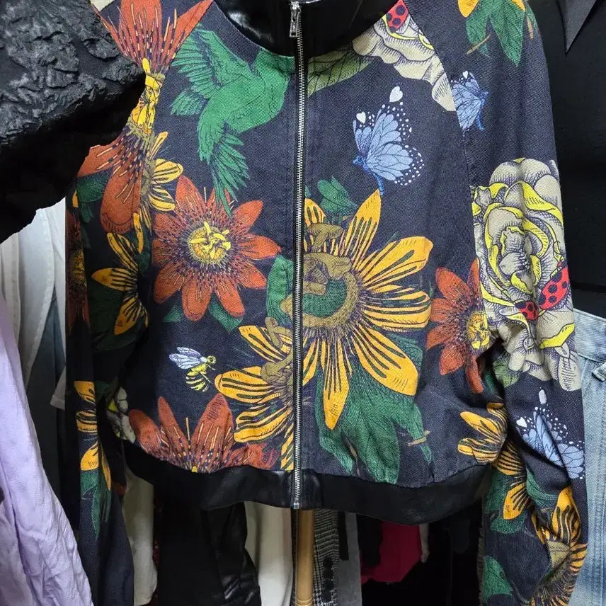 [BUNJANG] Flower Pattern Bomber Jacket / 플라워 패턴 점퍼