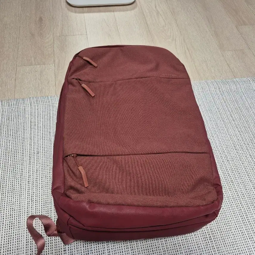[BUNJANG] Incase 17-inch Backpack Burgundy / 인케이스 백팩 버건디 17인치